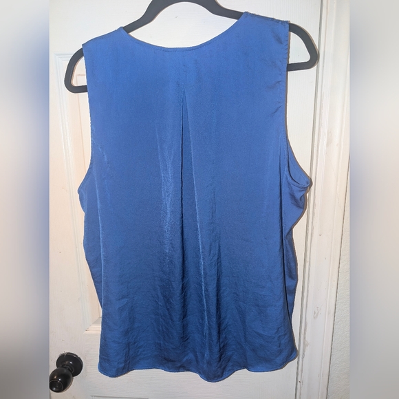 Banana Republic Royal Blue Satin Pleated V-Neck Tank Top - Picture 4 of 4